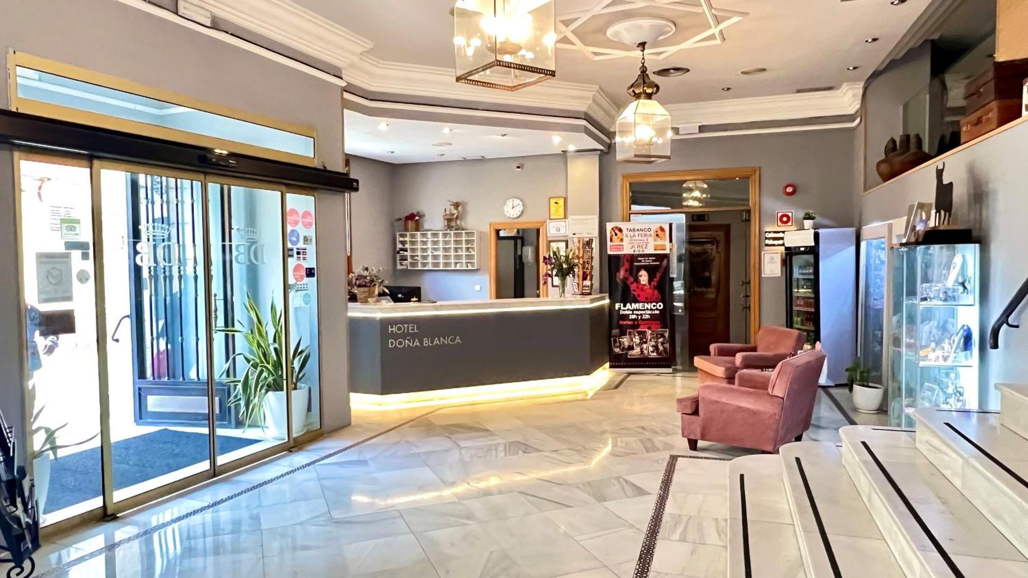 Hotel Dona Blanca Jerez de la Frontera Bagian luar foto