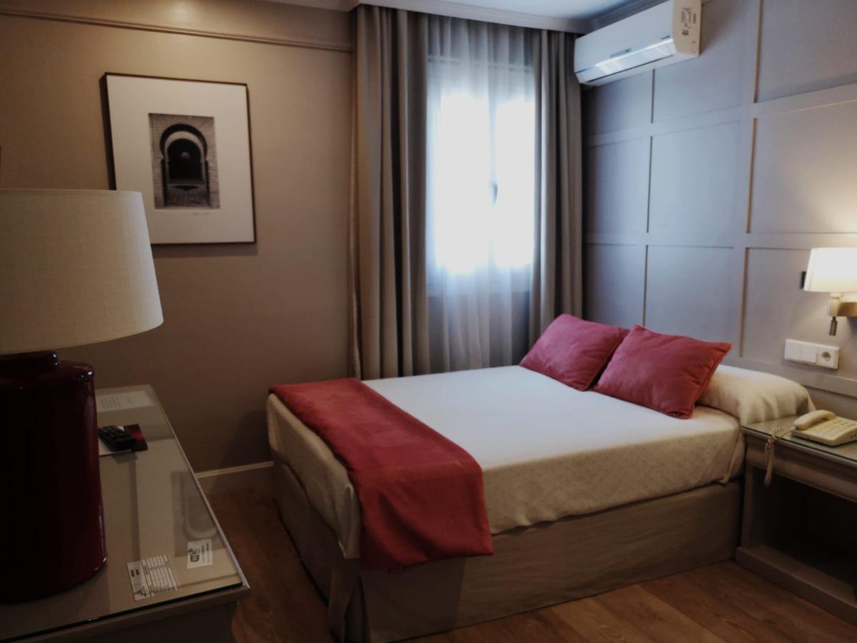Hotel Dona Blanca Jerez de la Frontera Bagian luar foto