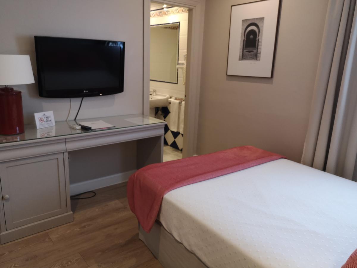 Hotel Dona Blanca Jerez de la Frontera Bagian luar foto